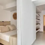 Amalgam Homes Paros Beachfront * Ambelas