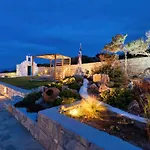 Amalgam Homes Paros Beachfront * Ambelas