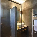 Amalgam Homes Paros Beachfront Willa *