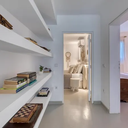 Amalgam Homes Paros Beachfront Βίλα