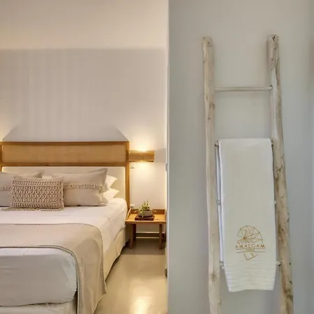 Amalgam Homes Paros Beachfront Αμπελάς