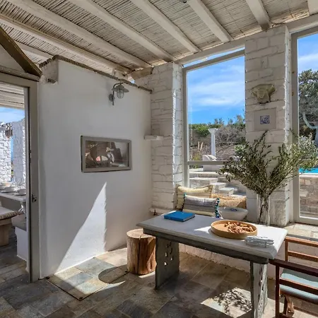 Amalgam Homes Paros Beachfront Βίλα