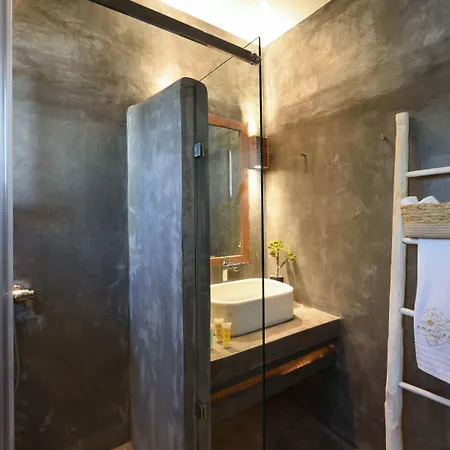 Amalgam Homes Paros Beachfront Βίλα *