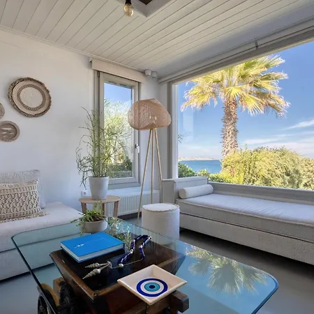 Amalgam Homes Paros Beachfront Ambelas