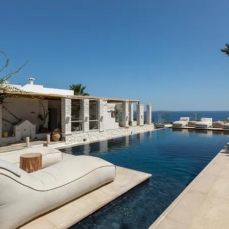 Amalgam Homes Paros Beachfront *