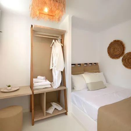 Amalgam Homes Paros Beachfront * アベラス