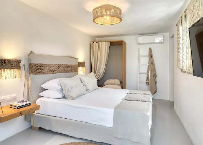 Amalgam Homes Paros Beachfront Villa *