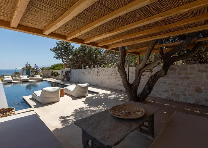 Amalgam Homes Paros Beachfront * 安倍拉斯